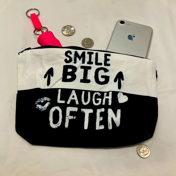 Black & White Polyester Cosmetic Bag / Make - Up Case - Picture 3 of 6